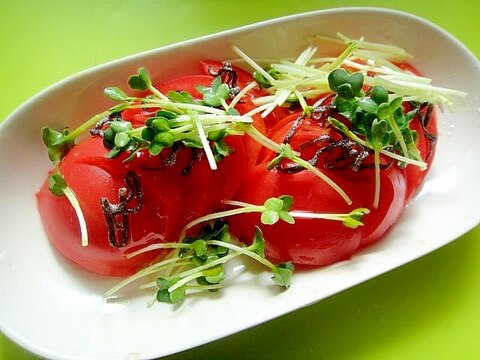 トマトと塩昆布カイワレ大根のサラダ